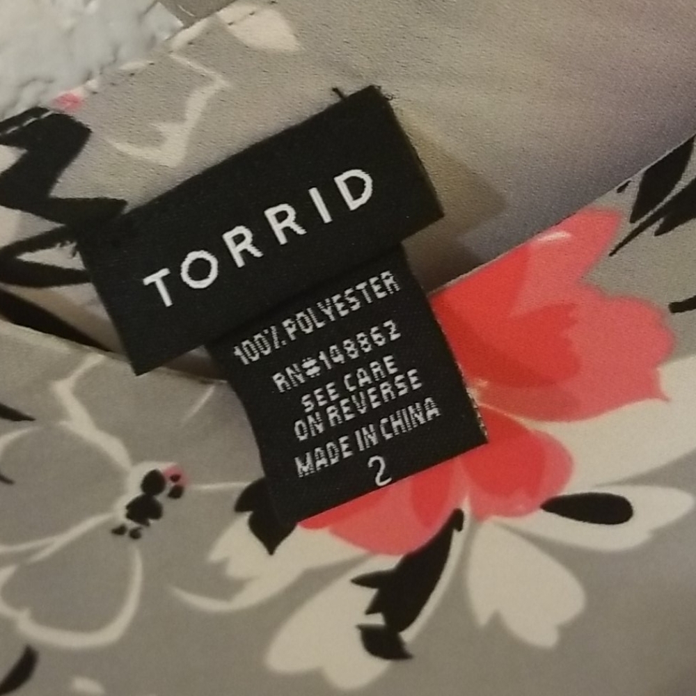 Torrid blouse - Picture 4 of 4